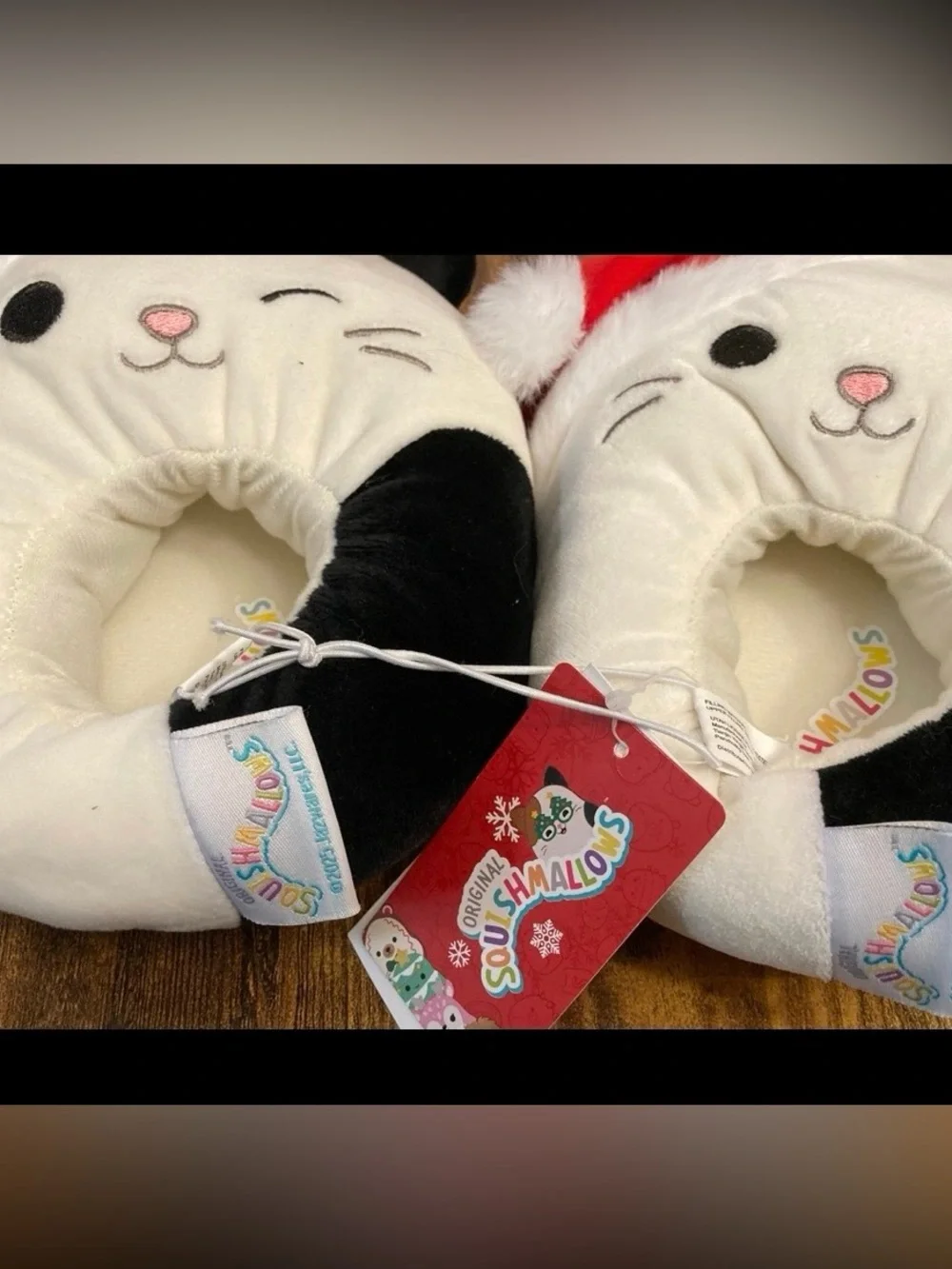 Squishmallows Kids' Santa Hat Cat Slippers - Off-White Size 13-1 New